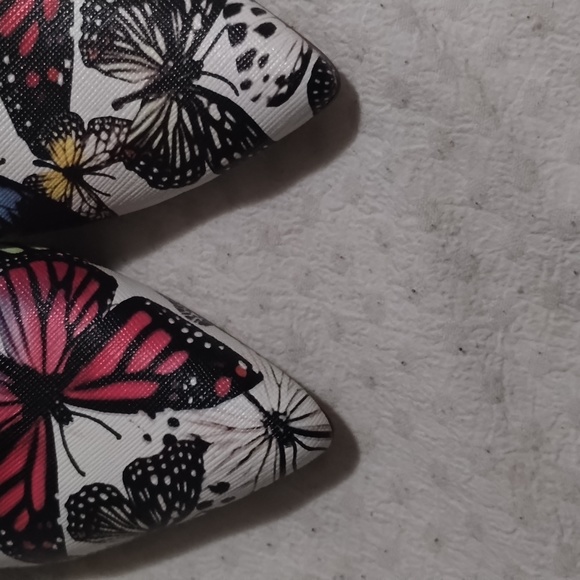 JustFab butterfly heels - Picture 3 of 8